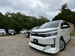 人気色の白色ボディ、モデリスタエアロ付き！